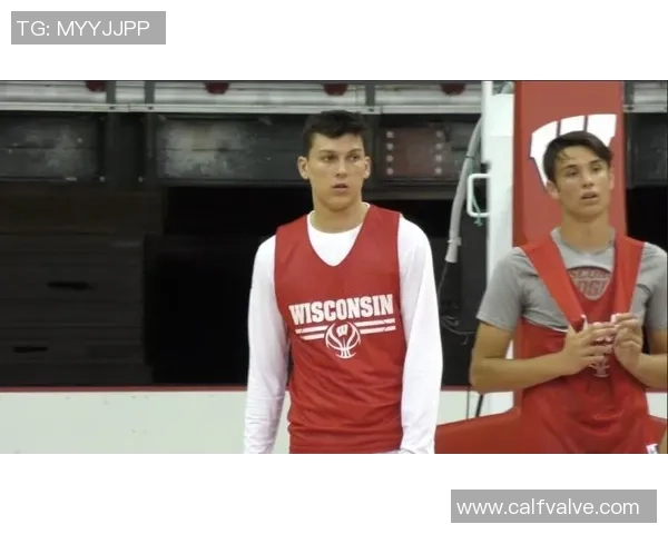 足球球星展现魅力西装造型 多重风格演绎运动与时尚完美融合 足球球星展现魅力西装造型 多重风格演绎运动与时尚完美融合